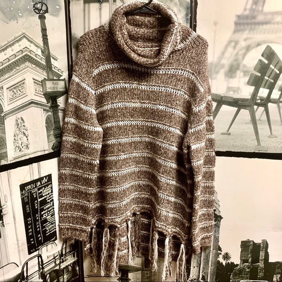 entro Sweaters - Entro knit turtleneck fringed pull over